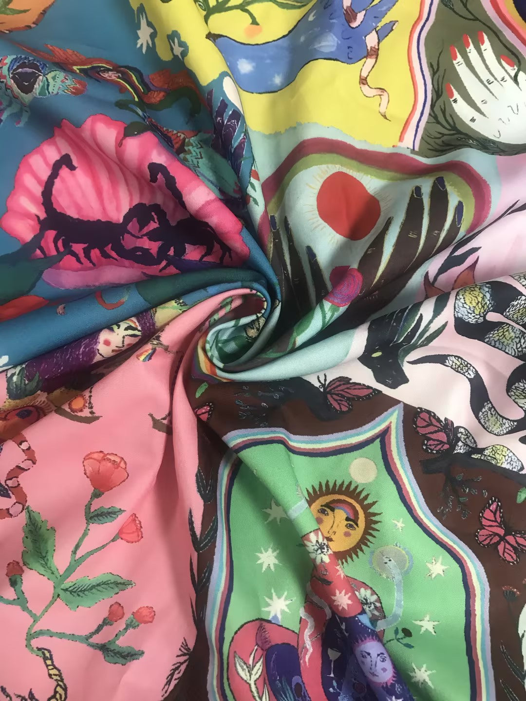 Soho Bloom™ | Printed Balloon Sleeve Mini Dress