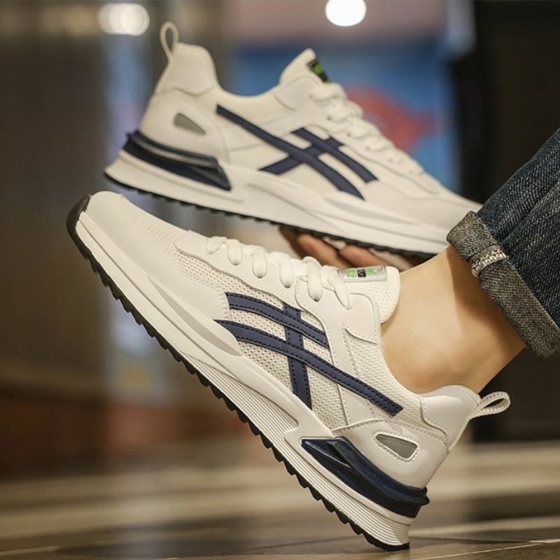 Vogue Dynamic™ | Trail Sneakers