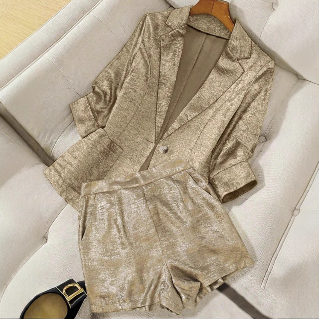 Mayfair Glow™ | Golden Street Luxe Suit