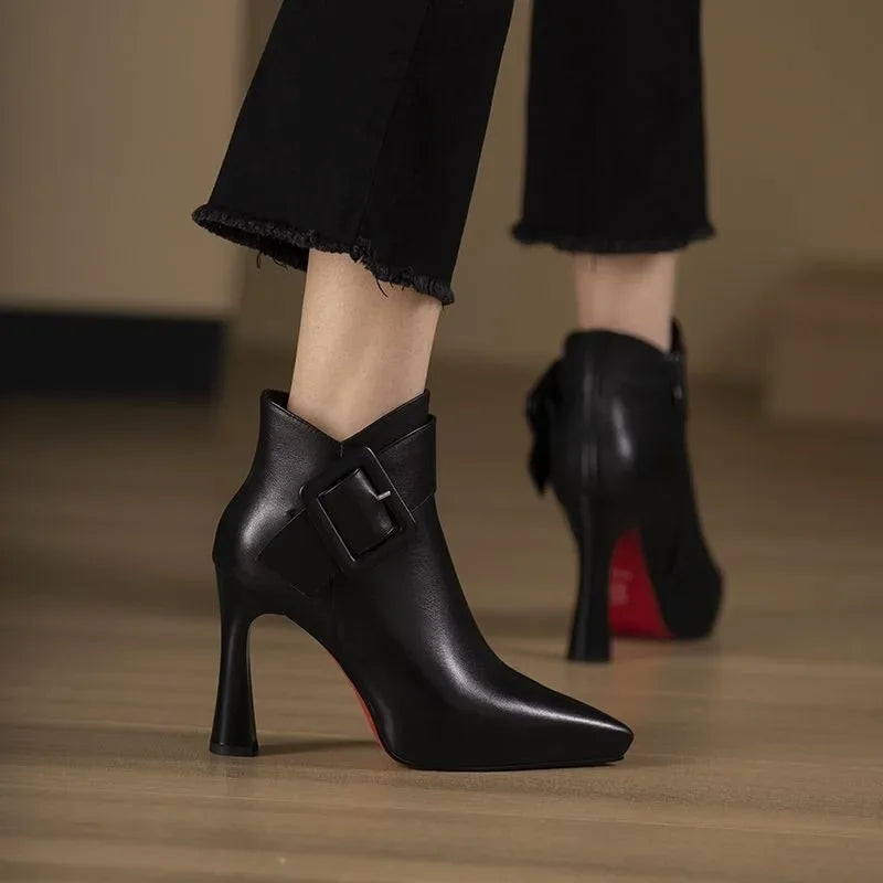 Lynford Edge™ | Sculpted Buckle Ankle Boots