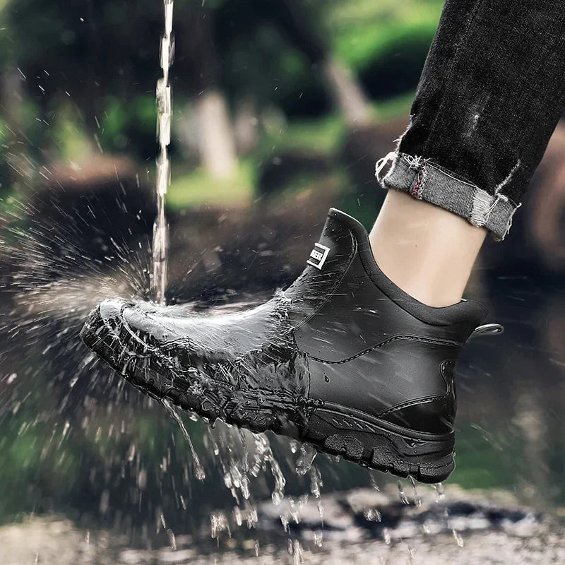 Blackthorn Crest™ | Waterproof Rain Boots